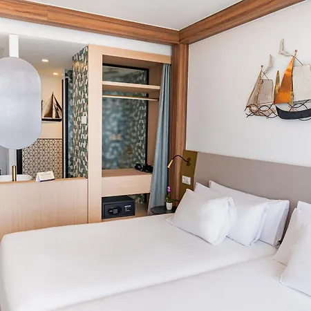 Faranda Rias Altas, Ascend Collection