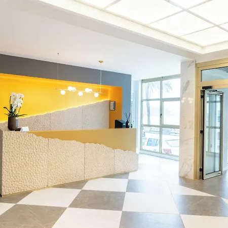 Faranda Rias Altas, Ascend Collection